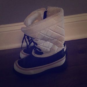 Girls snow boots